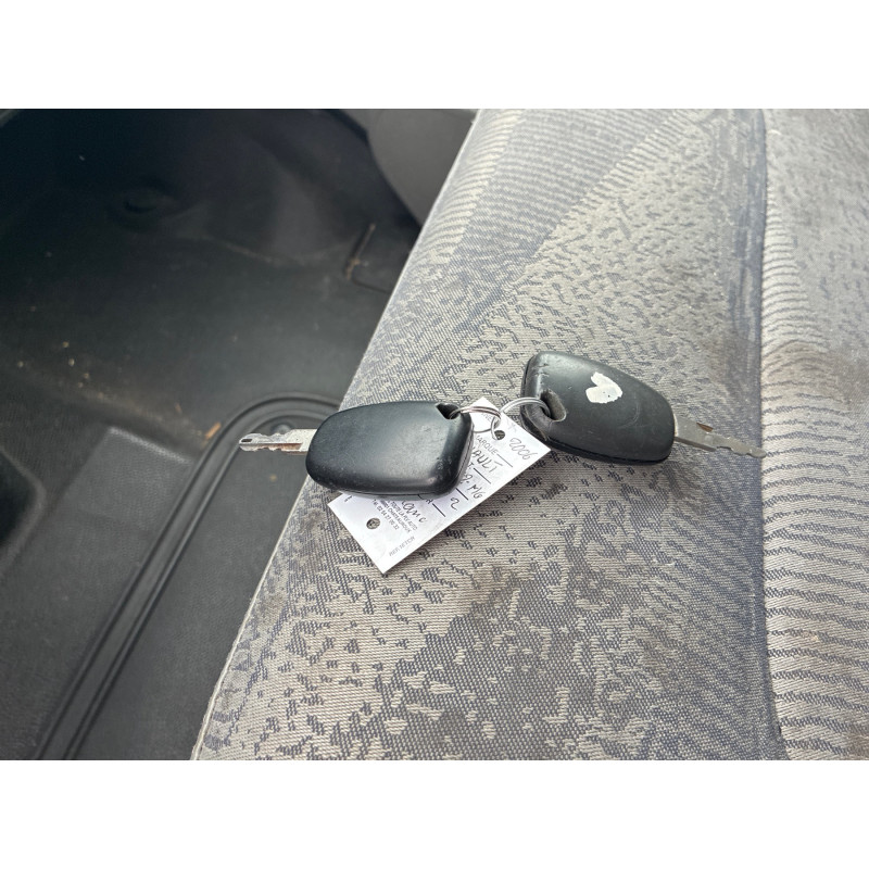 RENAULT MASTER 2 PHASE 2 2.5 DCI - 16V TURBO Photo n°9