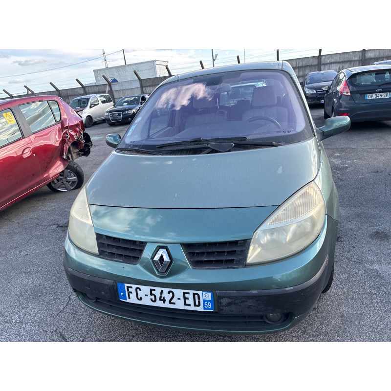 RENAULT SCENIC 2 PHASE 1 1.6i - 16V Photo n°1
