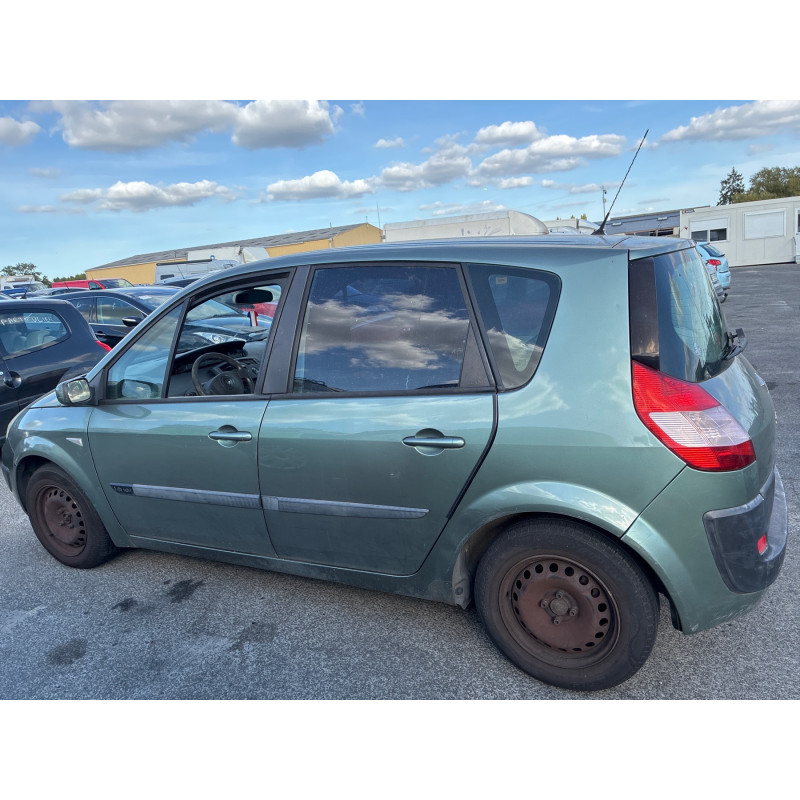 RENAULT SCENIC 2 PHASE 1 1.6i - 16V Photo n°3