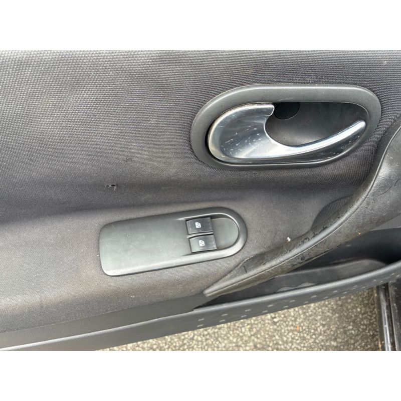 RENAULT MEGANE 2 PHASE 2 1.5 DCI - 8V TURBO Photo n°9