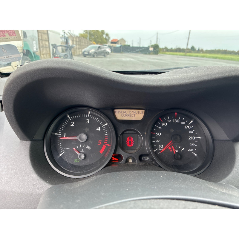 RENAULT MEGANE 2 PHASE 2 1.5 DCI - 8V TURBO Photo n°22