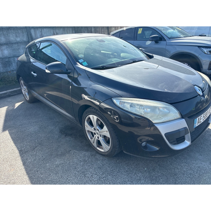 RENAULT MEGANE 3 PHASE 1 COUPE 1.5 DCI - 8V TURBO Photo n°8