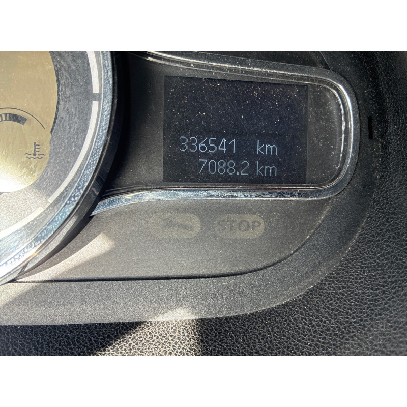 RENAULT MEGANE 3 PHASE 1 COUPE 1.5 DCI - 8V TURBO Photo n°12