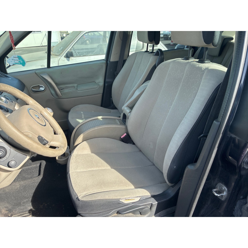 RENAULT SCENIC 2 PHASE 2 1.5 DCI - 8V TURBO Photo n°14