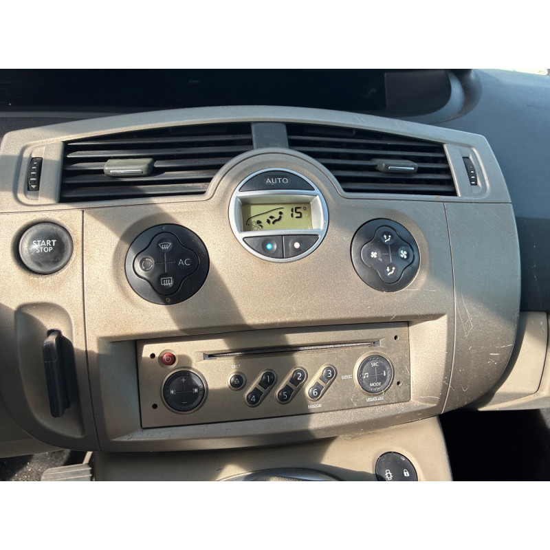 RENAULT SCENIC 2 PHASE 2 1.5 DCI - 8V TURBO Photo n°17