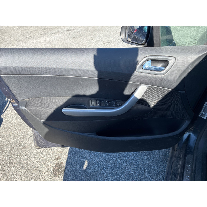 PEUGEOT 308 1 SW PHASE 1 BREAK 1.6 HDI - 16V TURBO Photo n°12