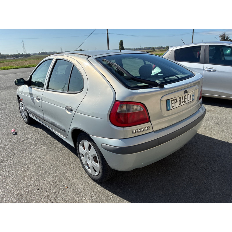 RENAULT MEGANE 1 PHASE 2 1.9 DCI - 8V TURBO Photo n°5