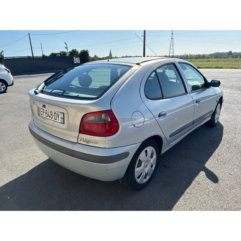 RENAULT MEGANE 1 PHASE 2 1.9 DCI - 8V TURBO Photo n°6