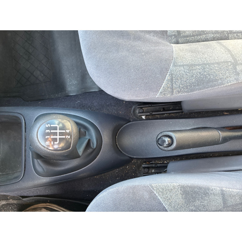 RENAULT MEGANE 1 PHASE 2 1.9 DCI - 8V TURBO Photo n°20