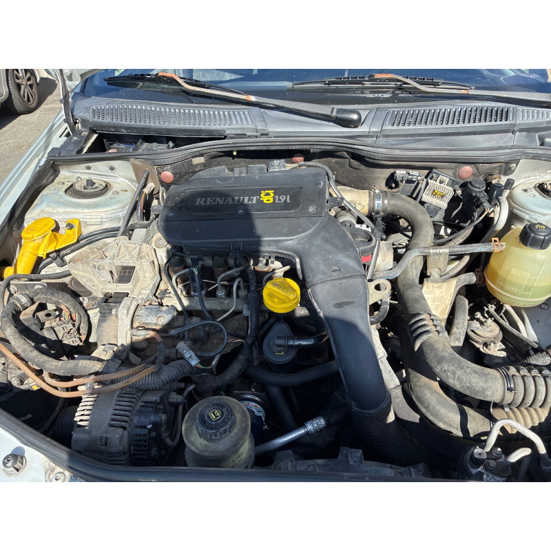 RENAULT MEGANE 1 PHASE 2 1.9 DCI - 8V TURBO Photo n°23