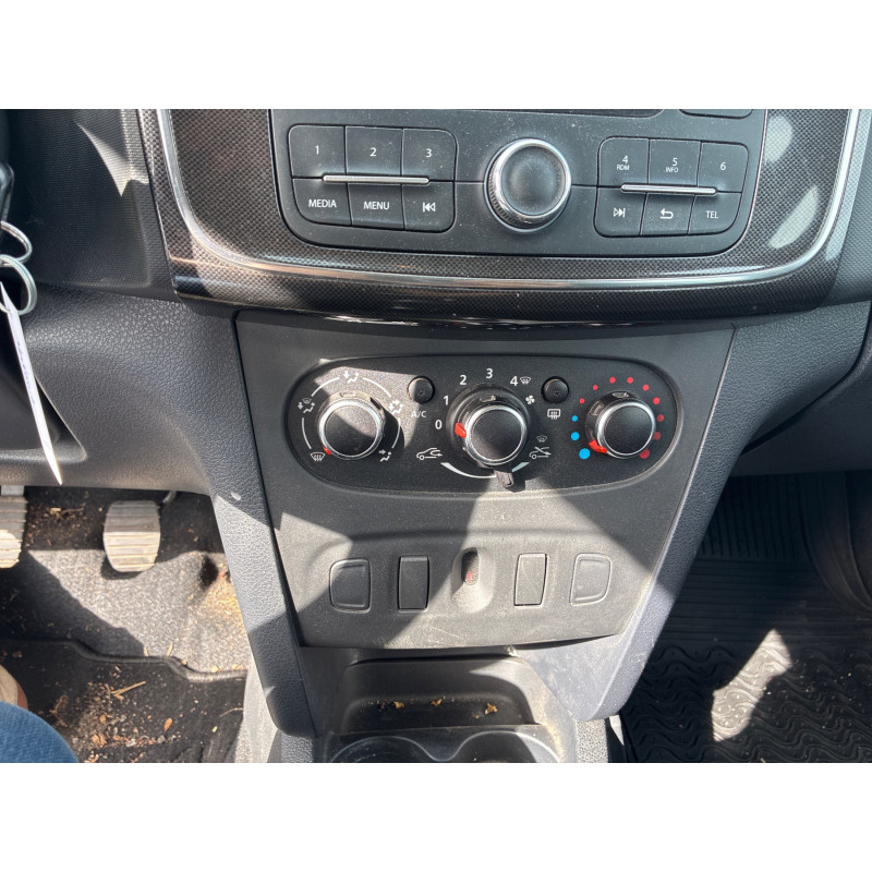 DACIA SANDERO 2 PHASE 2 STEPWAY 1.5 BLUE DCI - 8V TURBO Photo n°21