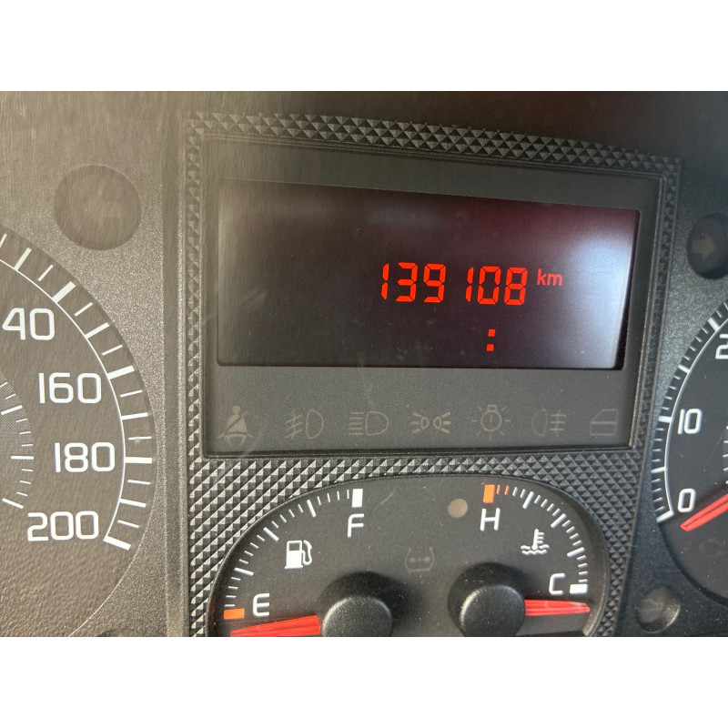 FIAT IDEA PHASE 1 1.9 JTD - 8V TURBO MULTIJET Photo n°7