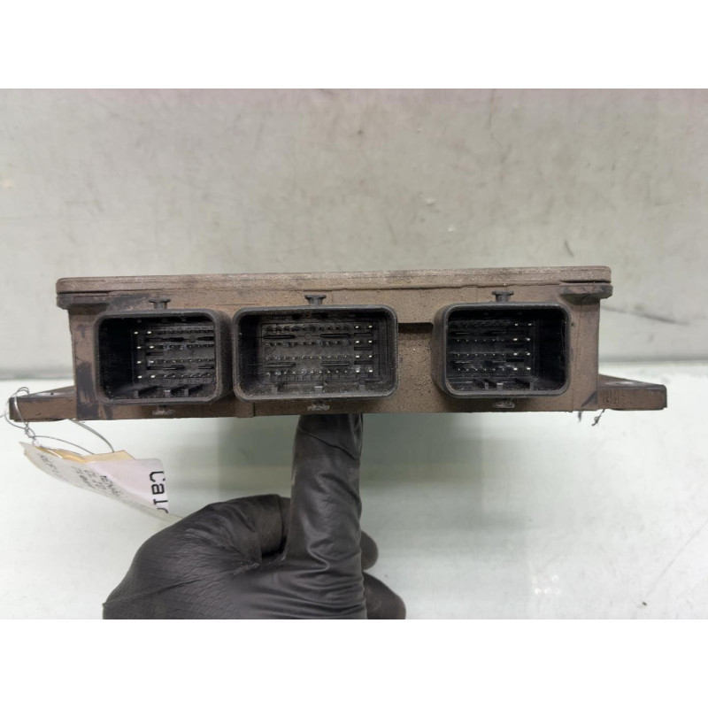 Calculateur moteur RENAULT CLIO 2 CAMPUS Photo n°7