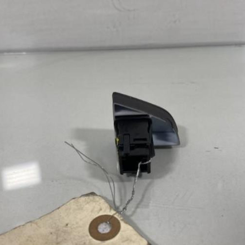 Bouton de warning CITROEN C5 2 Photo n°3