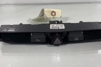Bouton de warning OPEL ZAFIRA B Photo n°1