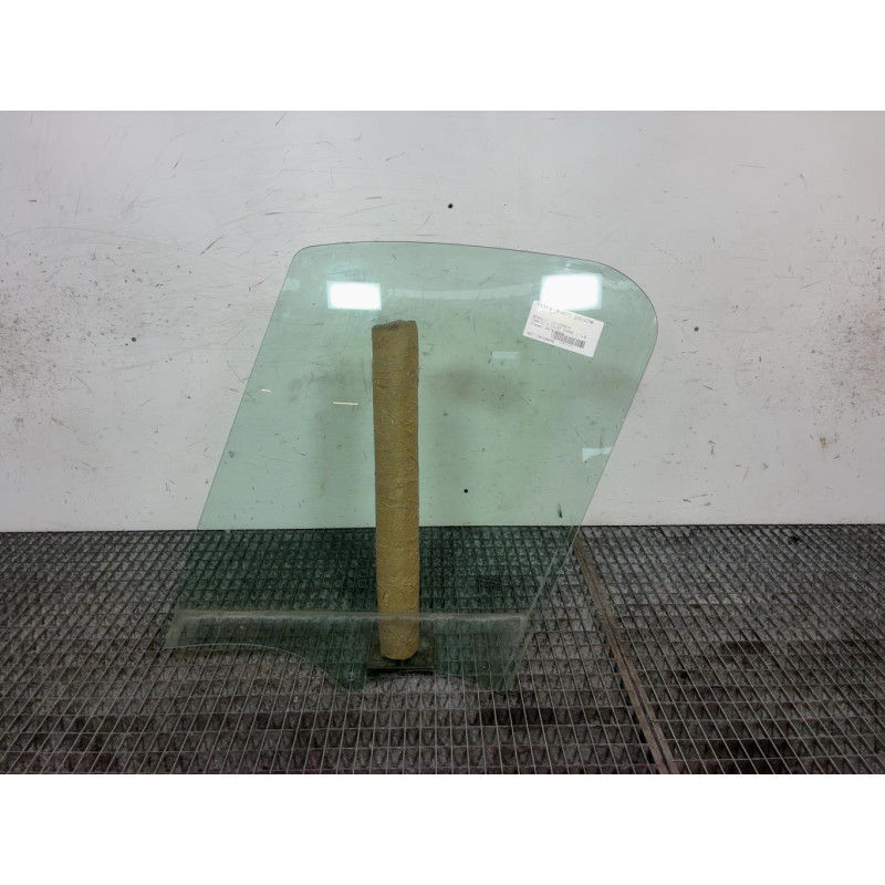 Vitre avant gauche RENAULT TRAFIC 3 COURT Photo n°1