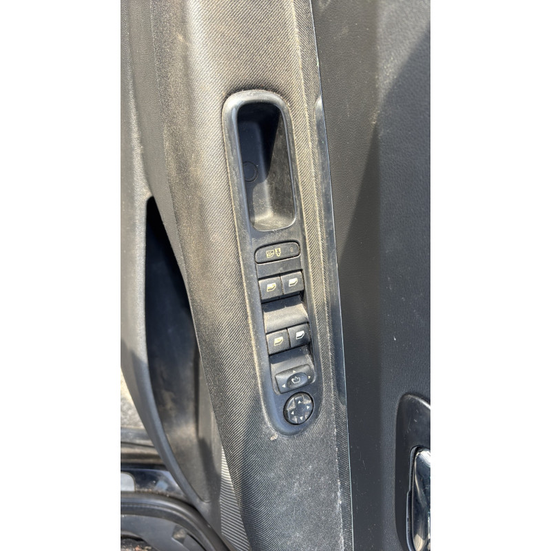 Poignee interieur arriere gauche PEUGEOT 5008 1 Photo n°10