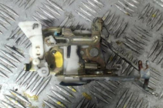 Serrure avant droit TOYOTA YARIS 1
