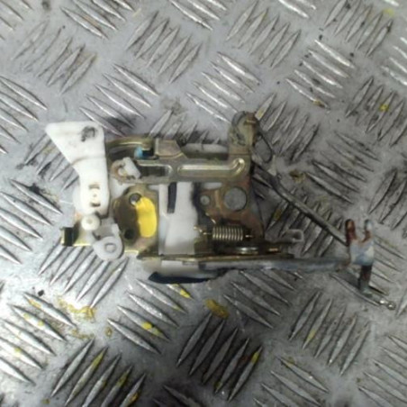 Serrure avant droit TOYOTA YARIS 1