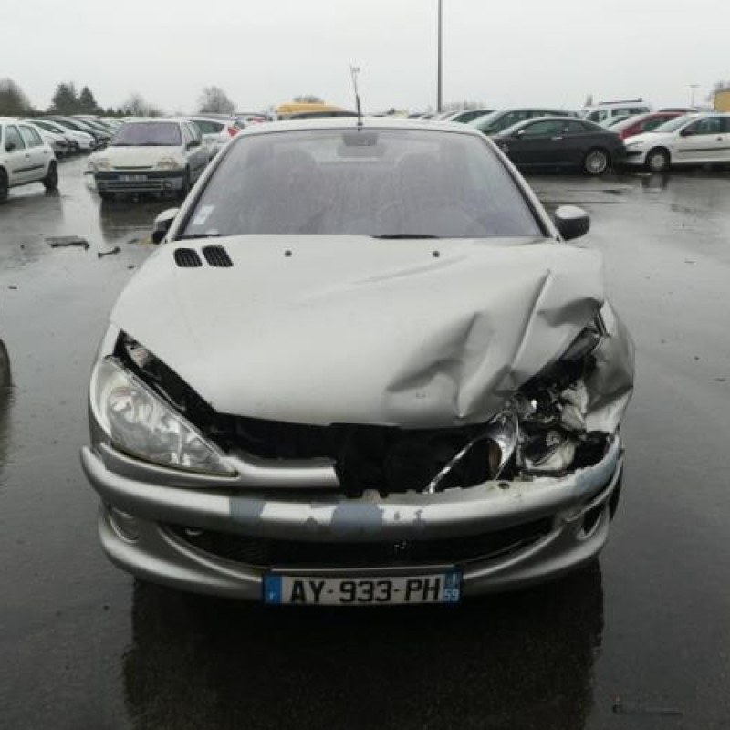 Pretensionneur de ceinture avant droit PEUGEOT 206 Photo n°4
