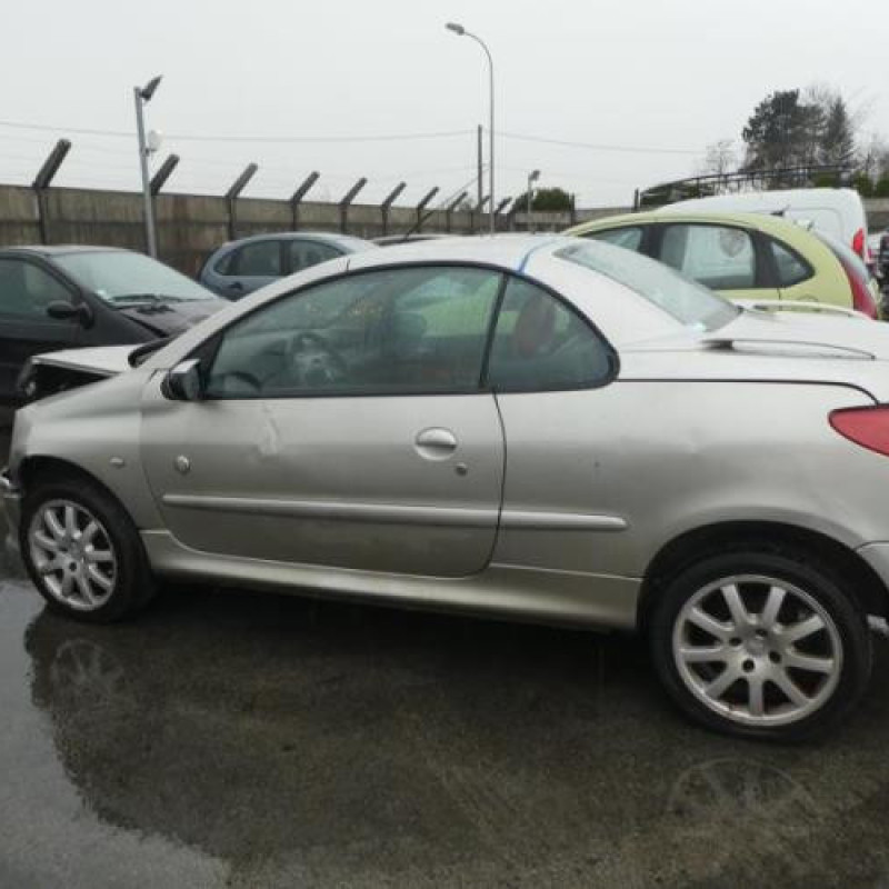 Pretensionneur de ceinture avant droit PEUGEOT 206 Photo n°7