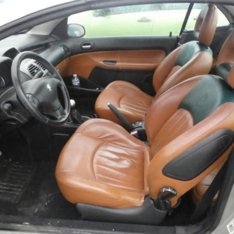 Pretensionneur de ceinture avant droit PEUGEOT 206 Photo n°8