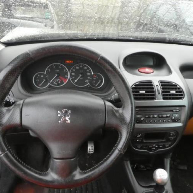 Pretensionneur de ceinture avant droit PEUGEOT 206 Photo n°9