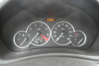 Pretensionneur de ceinture avant droit PEUGEOT 206