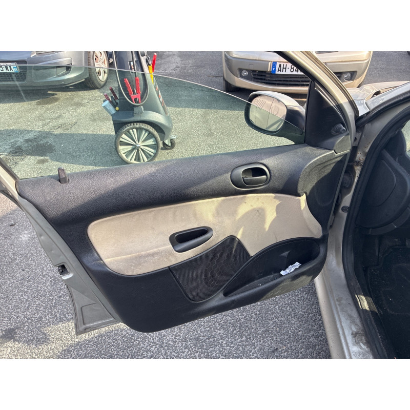 Boitier filtre a air PEUGEOT 206 Photo n°13