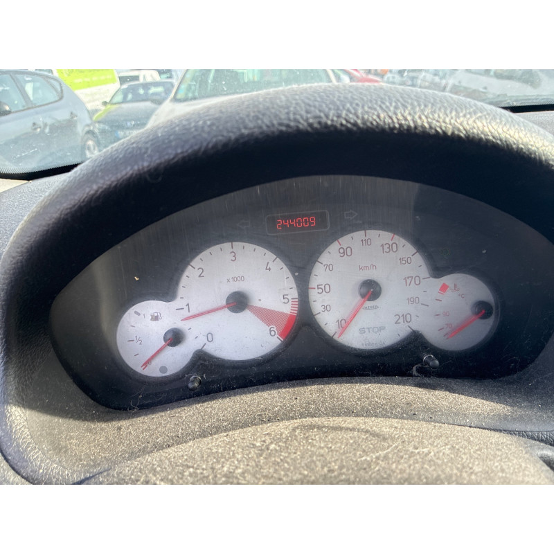 Anti brouillard arriere PEUGEOT 206 Photo n°20
