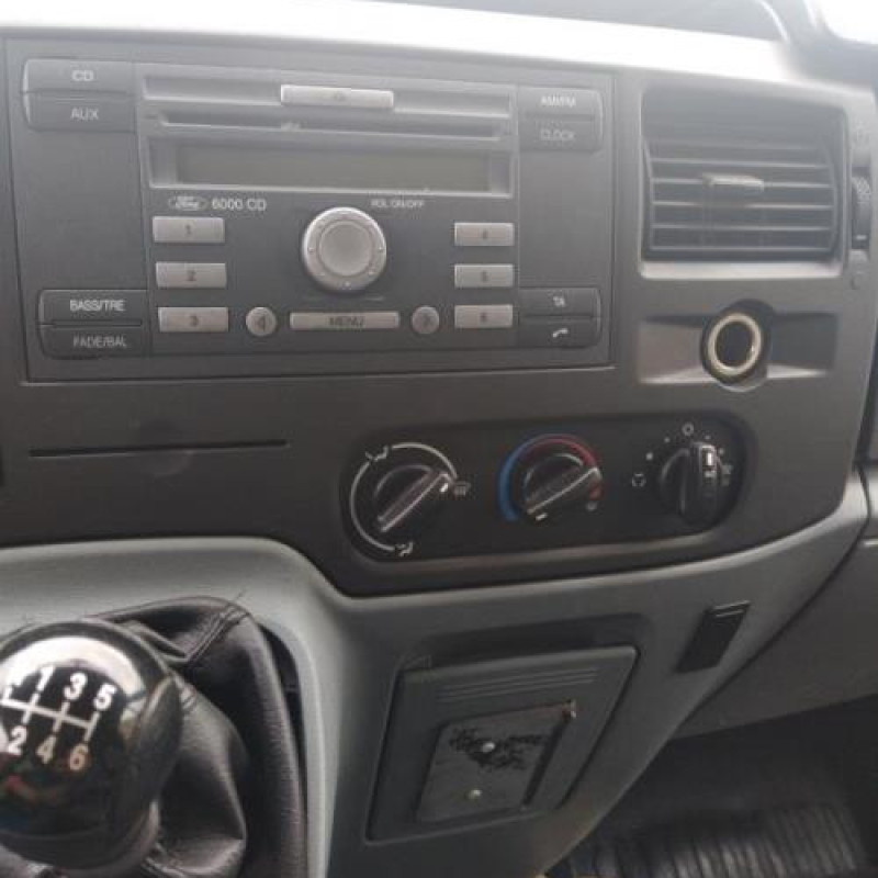 Attache ceinture avant droit FORD TRANSIT 4 Photo n°11