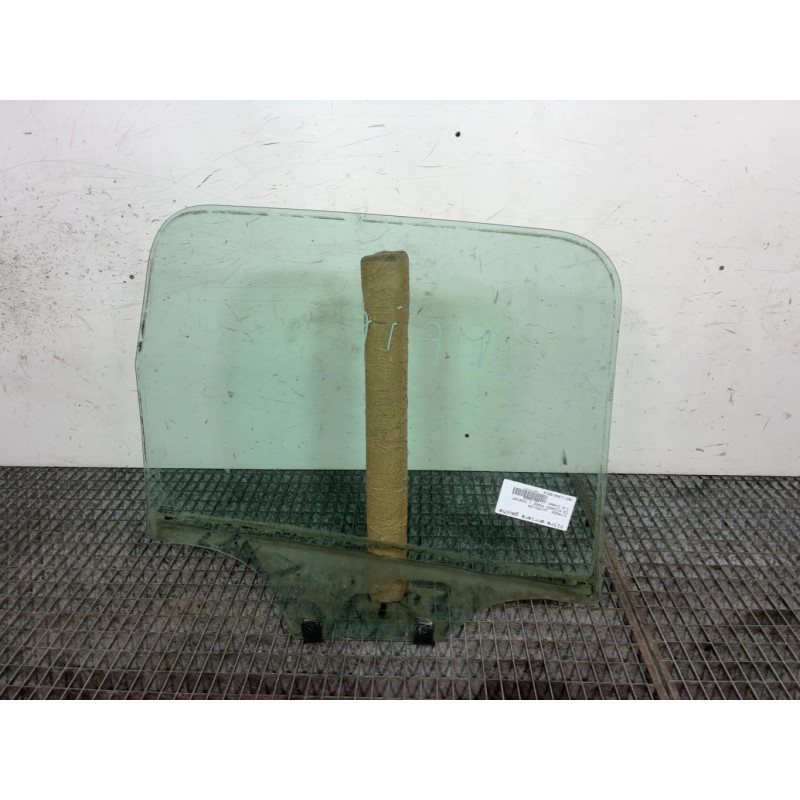 Vitre arriere gauche CITROEN C3 PICASSO Photo n°4
