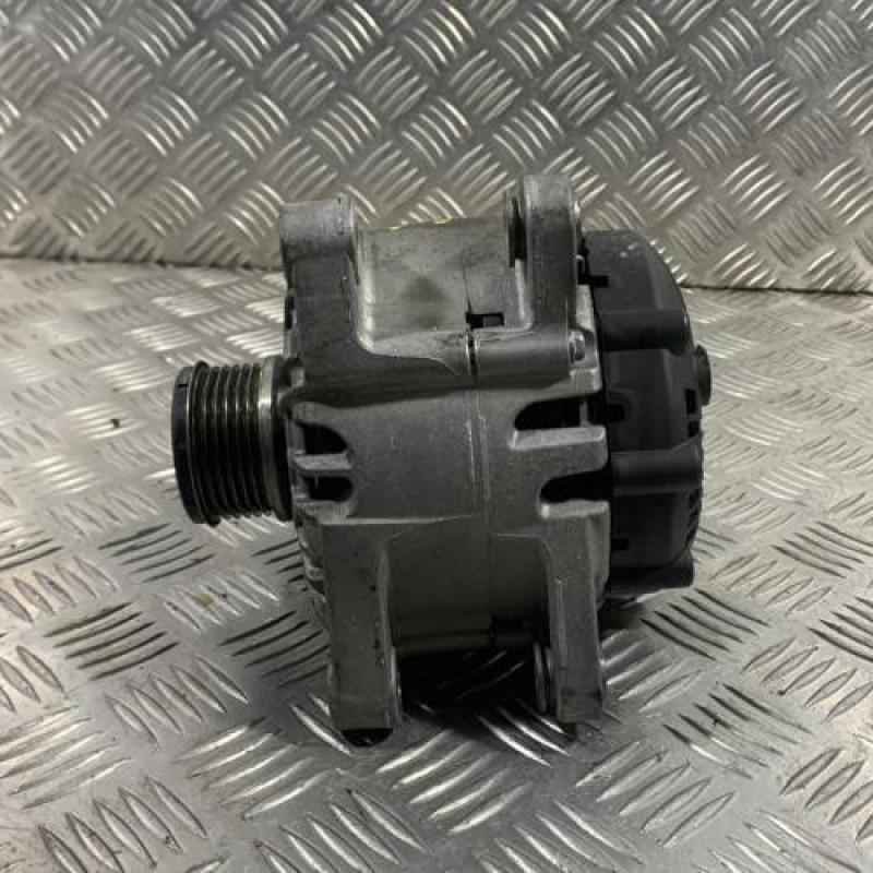 Alternateur PEUGEOT 2008 1 Photo n°1