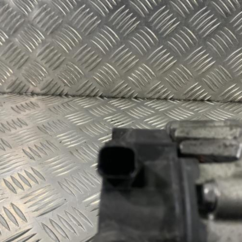 Alternateur PEUGEOT 2008 1 Photo n°4