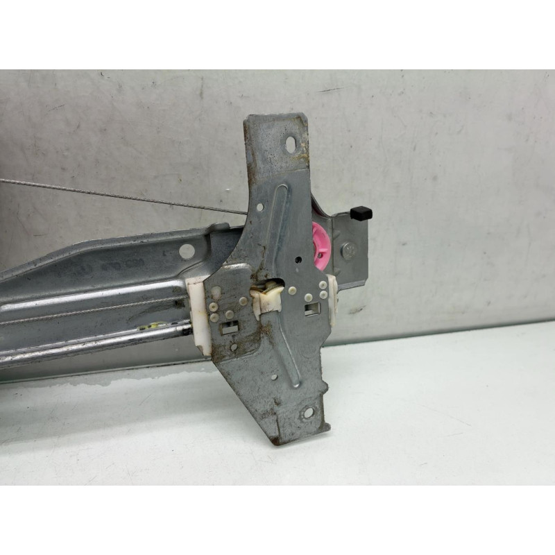 Leve vitre electrique arriere gauche CITROEN C3 PICASSO Photo n°2