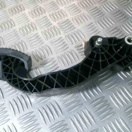 Pedale d'embrayage PEUGEOT 2008 1