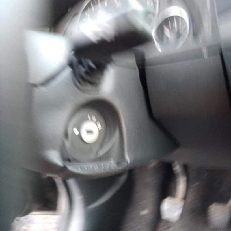 Pretensionneur de ceinture avant gauche OPEL MERIVA A Photo n°7
