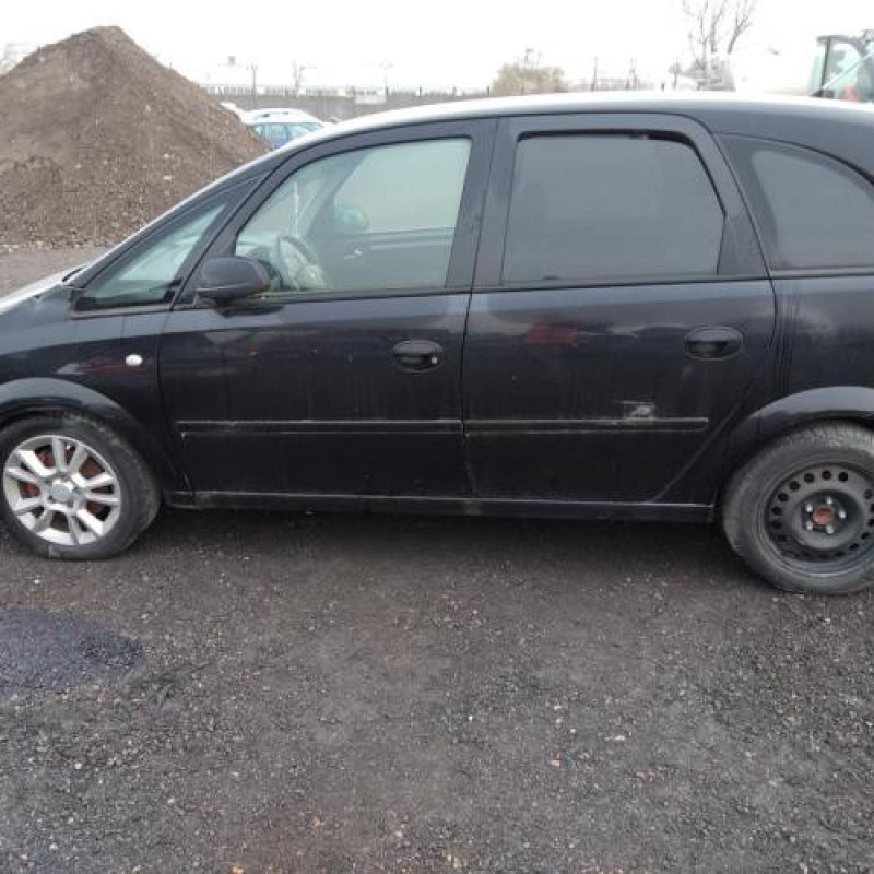 Pretensionneur de ceinture avant gauche OPEL MERIVA A Photo n°9