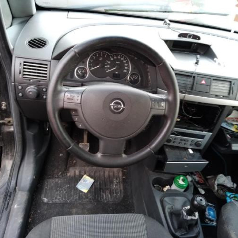 Pretensionneur de ceinture avant gauche OPEL MERIVA A Photo n°10