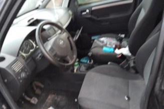 Pretensionneur de ceinture avant gauche OPEL MERIVA A