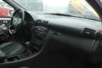 Bloc ABS (freins anti-blocage) MERCEDES CLASSE C 203