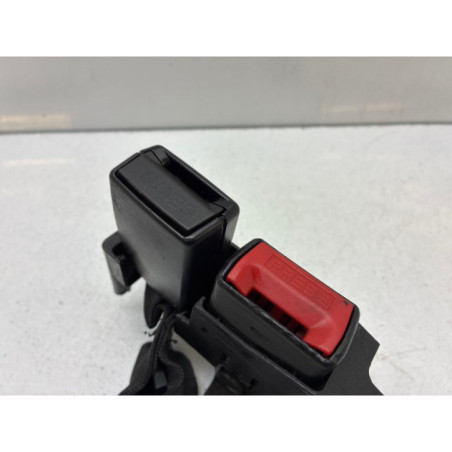 Attache ceinture arriere gauche RENAULT CLIO 3