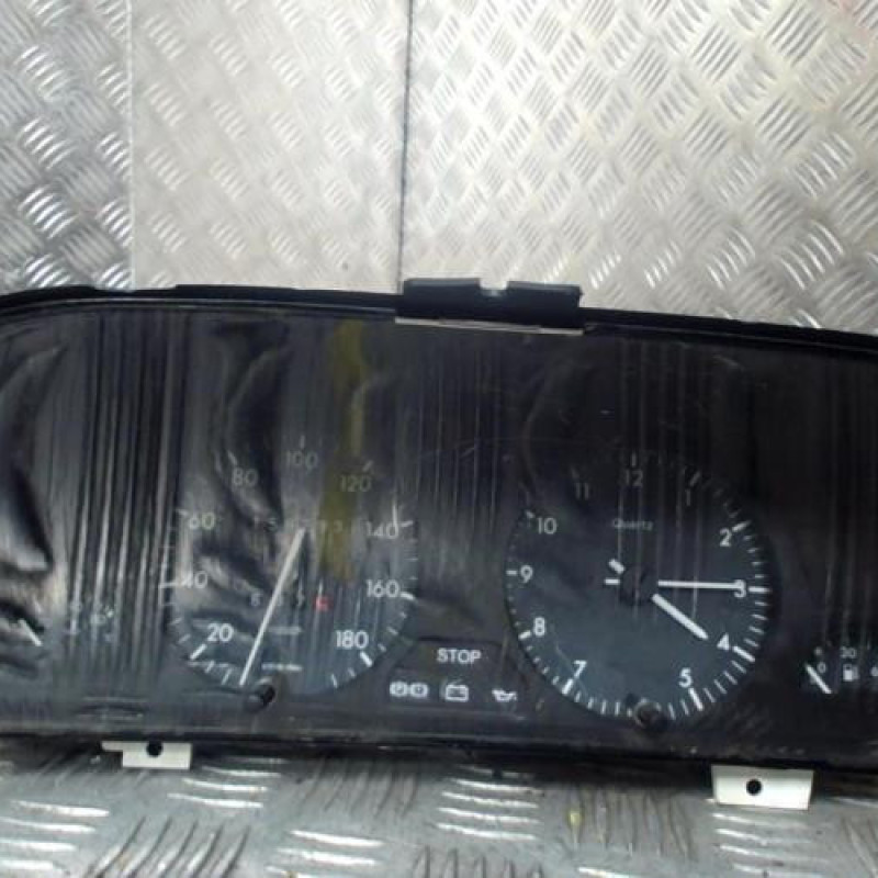 Compteur PEUGEOT 306 Photo n°1