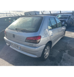 Calandre PEUGEOT 306