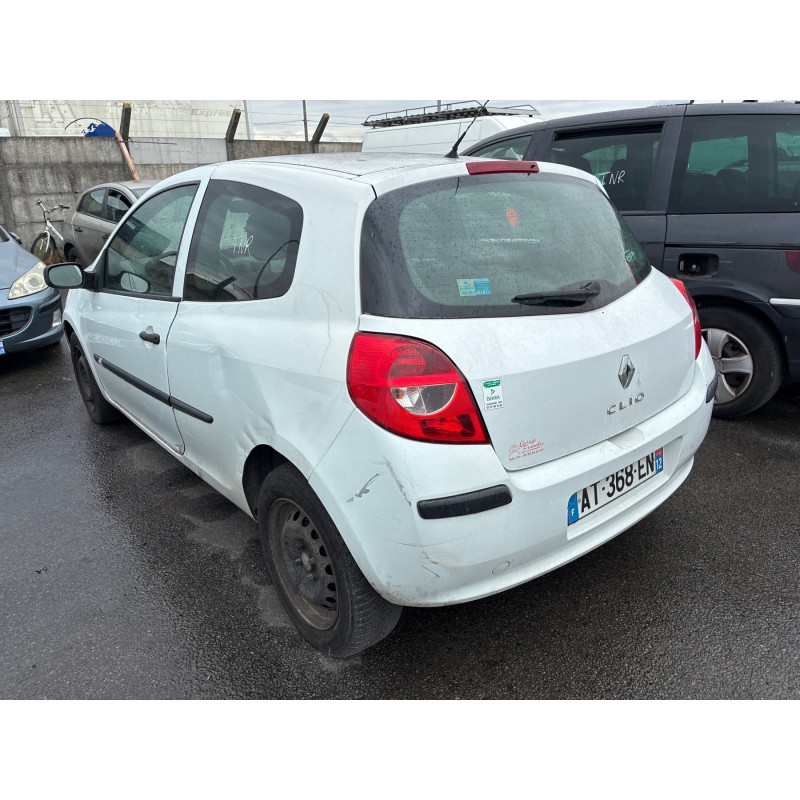 Feu arriere principal droit (feux) RENAULT CLIO 3 Photo n°8