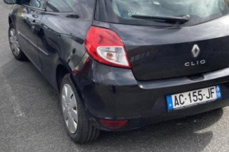 Serrure avant droit RENAULT CLIO 3