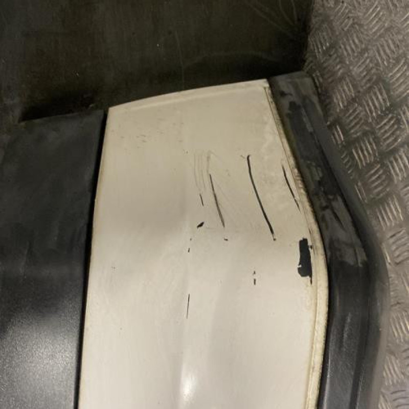 Pare choc arriere VOLKSWAGEN GOLF 3 Photo n°4