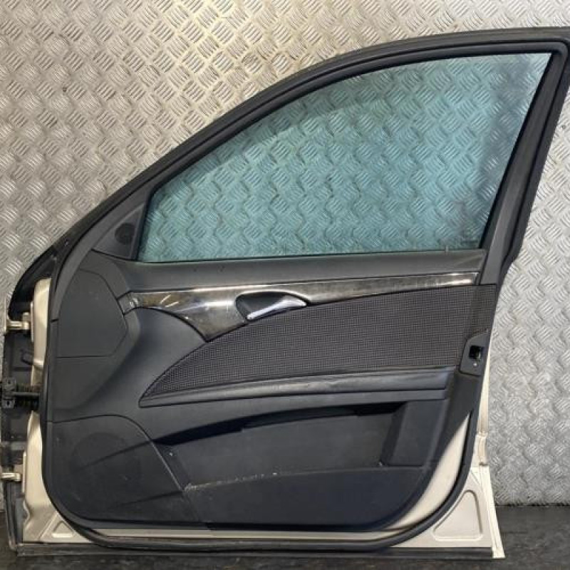 Porte avant droit MERCEDES CLASSE E 211 Photo n°6