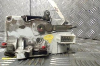 Serrure avant droit PEUGEOT 806