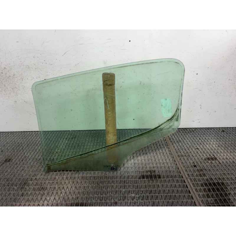 Vitre arriere droit PEUGEOT 308 1 Photo n°4